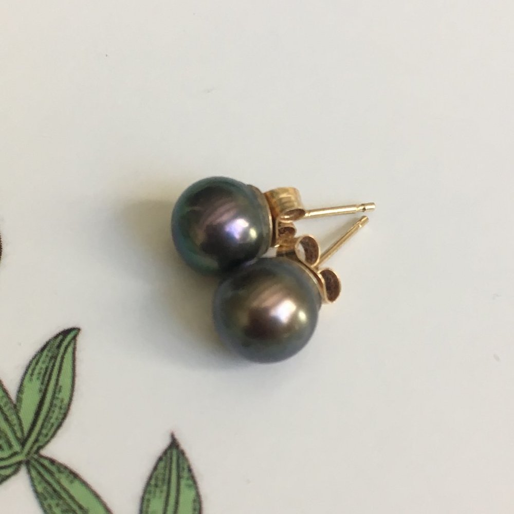 Slate Peacock Pearl Studs